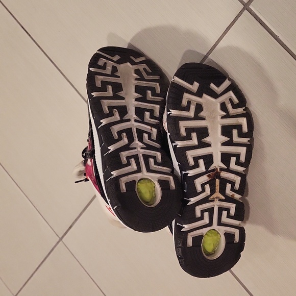 Versace Trigeca Sneakers - Picture 4 of 4